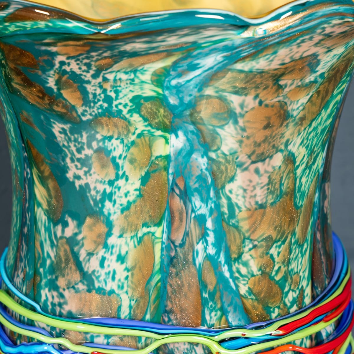 PUSHKINS.COM - B12245 - VINTAGE 20thC ITALIAN HAND BLOWN MILLEFIORI GLASS VASE, MADE IN MURANO - 11.jpg