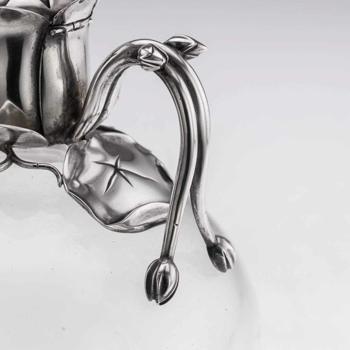 PUSHKINS.COM - J11489 - ANTIQUE 19thC VICTORIAN SOLID SILVER & CLEAR GLASS CLARET JUG c.1884 - 11.jpg