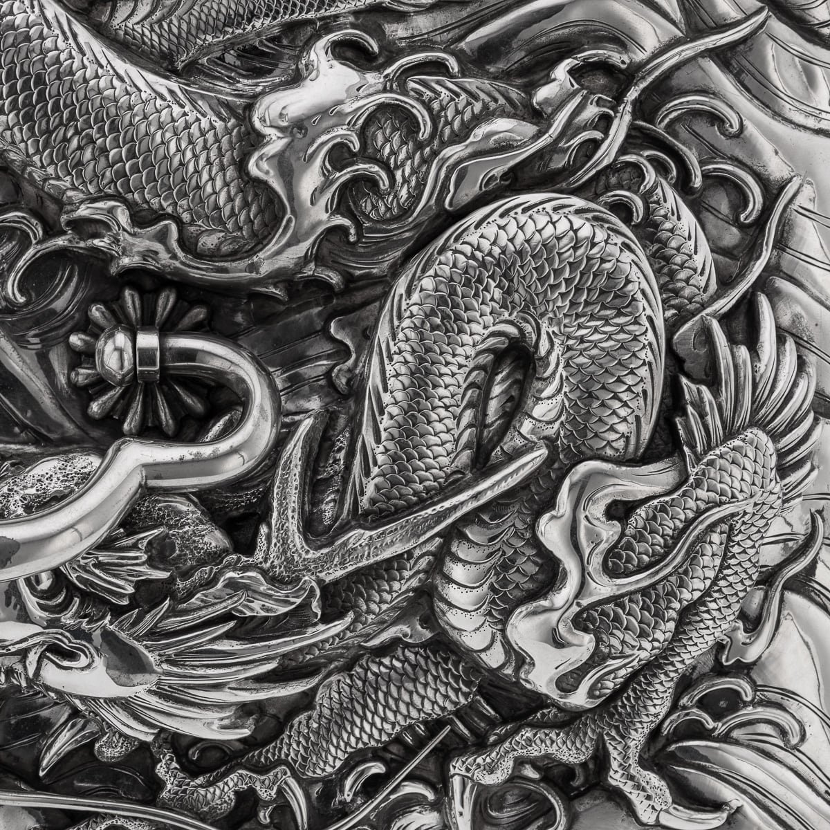 PUSHKIN'S - ANTIQUE 20thC JAPANESE MEIJI PERIOD SOLID SILVER DRAGON CIGAR HUMIDOR BOX c.1900 - 17.jpg