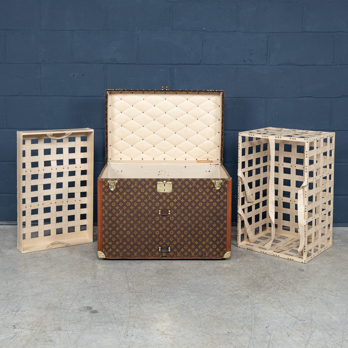PUSHKINS.COM - B11308w - ANTIQUE 20thC LOUIS VUITTON HAT TRUNK IN MONOGRAM CANVAS, FRANCE c.1920 - 11.jpg