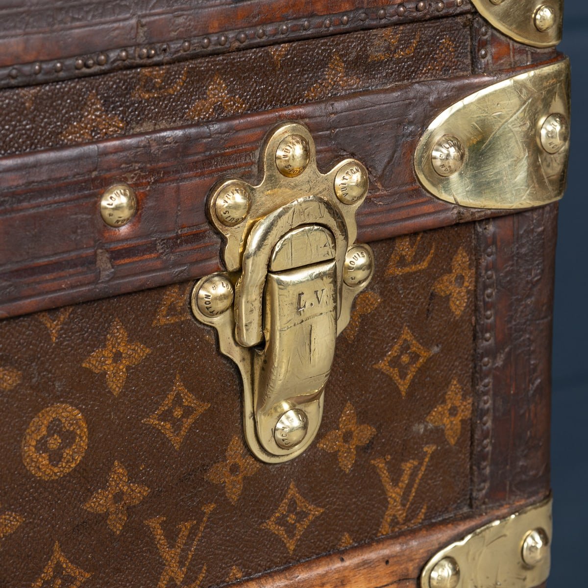 PUSHKINS.COM - B11230 - ANTIQUE 20thC LOUIS VUITTON MALLE HAUTE TRUNK IN MONOGRAM CANVAS, FRANCE c.1910 - 21.jpg