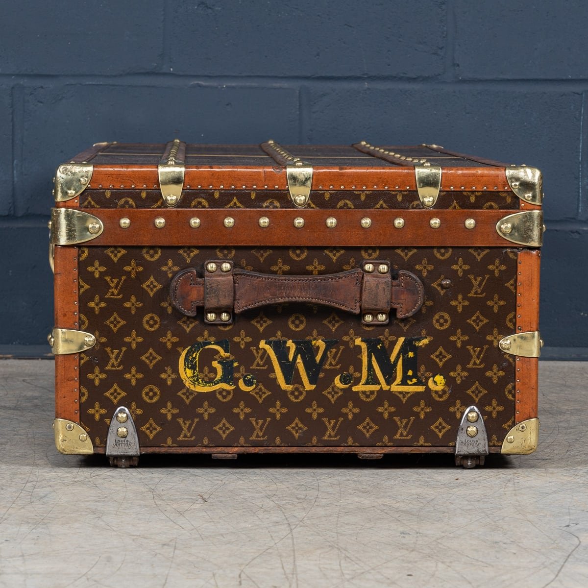 PUSHKINS.COM - B11270 - 20thC LOUIS VUITTON CABIN TRUNK IN MONOGRAM CANVAS, FRANCE c.1930 - 05.jpg