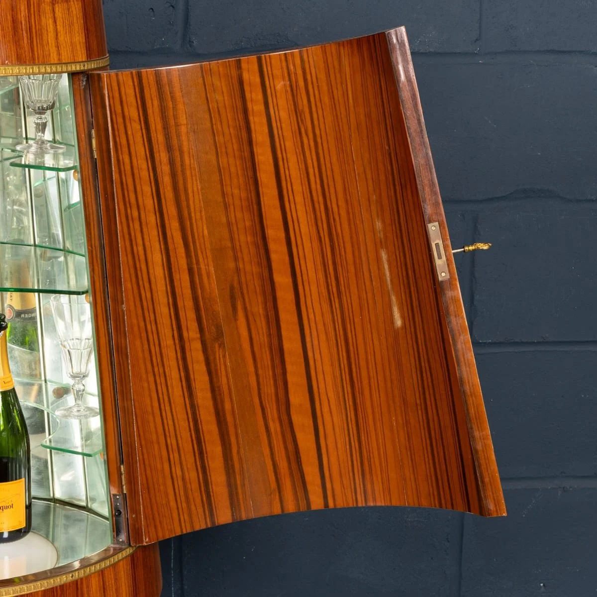 PUSHKINS.COM - B12270 - VINTAGE 20thC ITALIAN ILLUMINATING BAR CABINET BY ALDO TURA c.1960 - 13.jpg