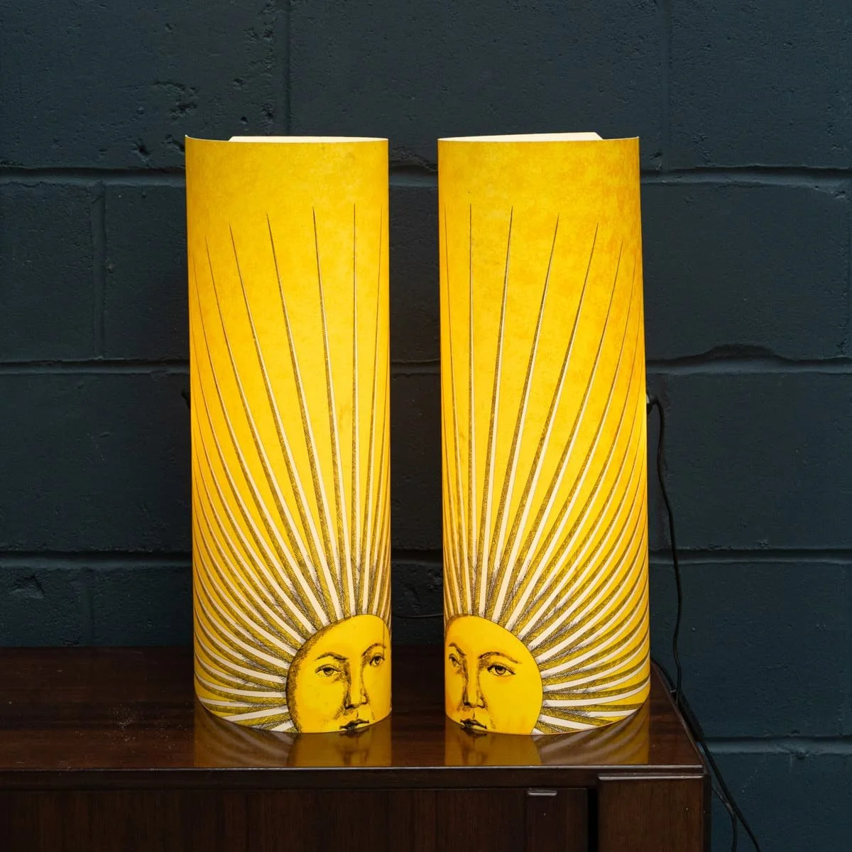 PUSHKINS.COM - B12368 - VINTAGE 20thC PAIR OF ITALIAN FORNASETTI "SOLE" TABLE LAMPS BY ANTONANGELI - 04.jpg