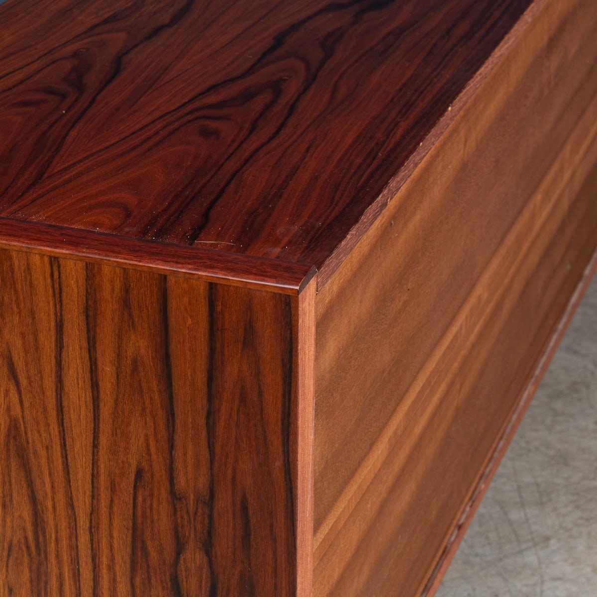PUSHKINS.COM - B11243 - 20thC DANISH ROSEWOOD SIDEBOARD BY SKOVBY MØBELFABRIK A:S c.1960 - 18.jpg
