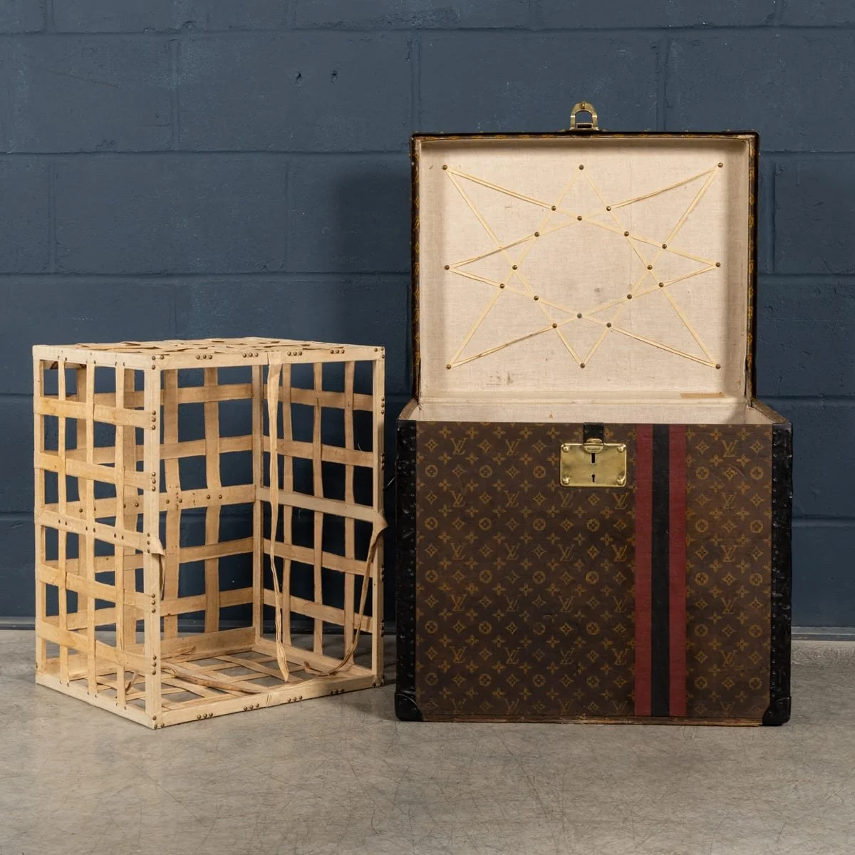 PUSHKINS.COM - B12257w - VINTAGE 20thC LOUIS VUITTON HAT TRUNK IN MONOGRAM CANVAS, FRANCE c.1930 - 14.jpg