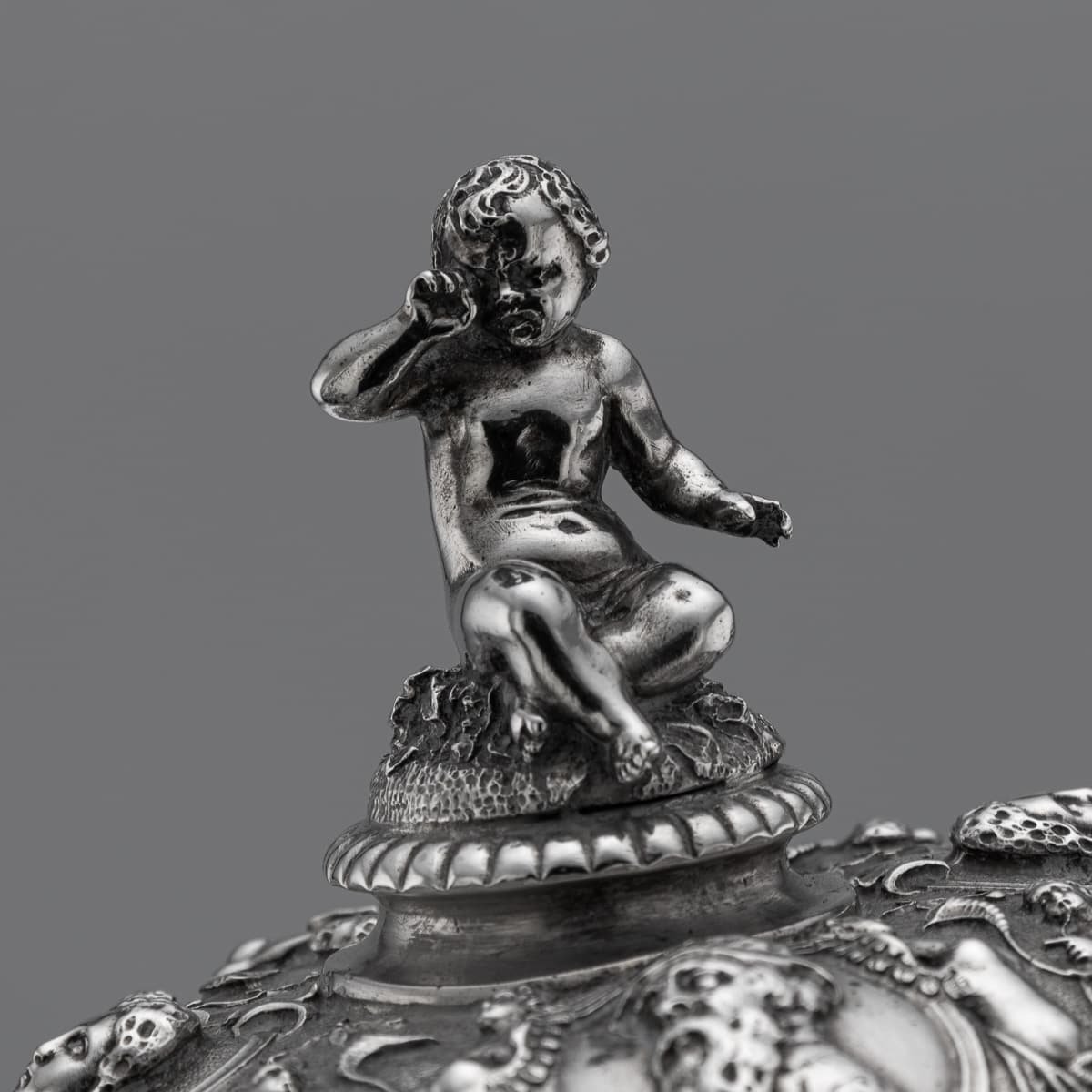 PUSHKINS.COM - A00253 - ANTIQUE 19thC ITALIAN SOLID SILVER REPOUSSÉ & CHASED COVERED URN c.1870 - 09.jpg