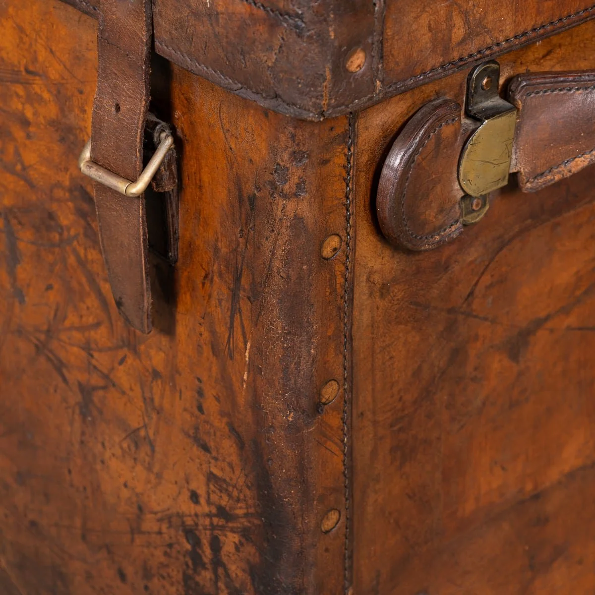 PUSHKIN'S - ANTIQUE 19thC VICTORIAN LEATHER TRUNK WITH BRASS CREST c.1890 - 24.jpg