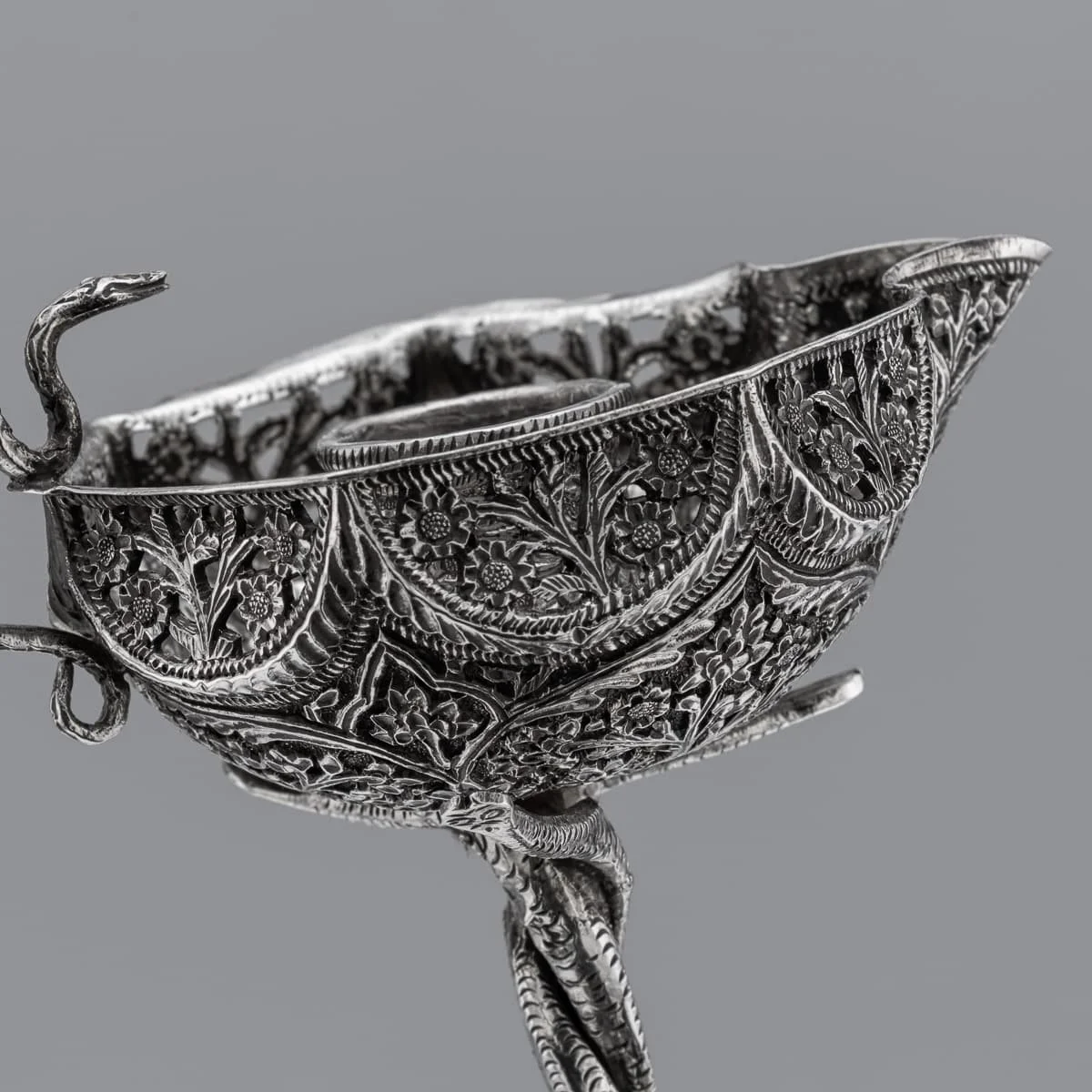 PUSHKINS.COM - A00212 - ANTIQUE 20thC INDIAN SOLID SILVER CHAMBERSTICK, KASHMIR c.1900 - 14.jpg
