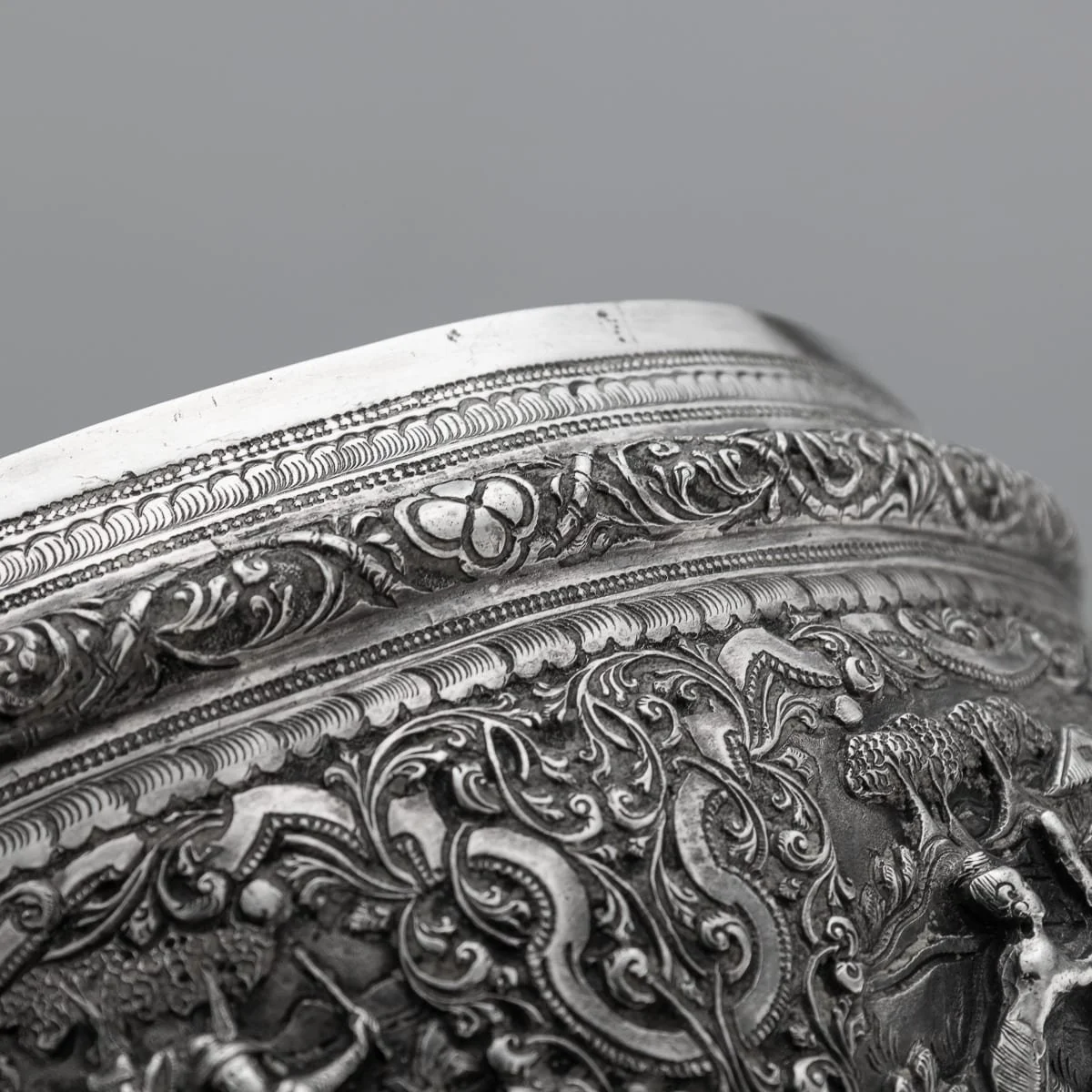 PUSHKINS.COM - A00173 - ANTIQUE 20thC BURMESE REPOUSSÉ SOLID SILVER "JATAKA TALES" BOWL c.1910 - 09.jpg