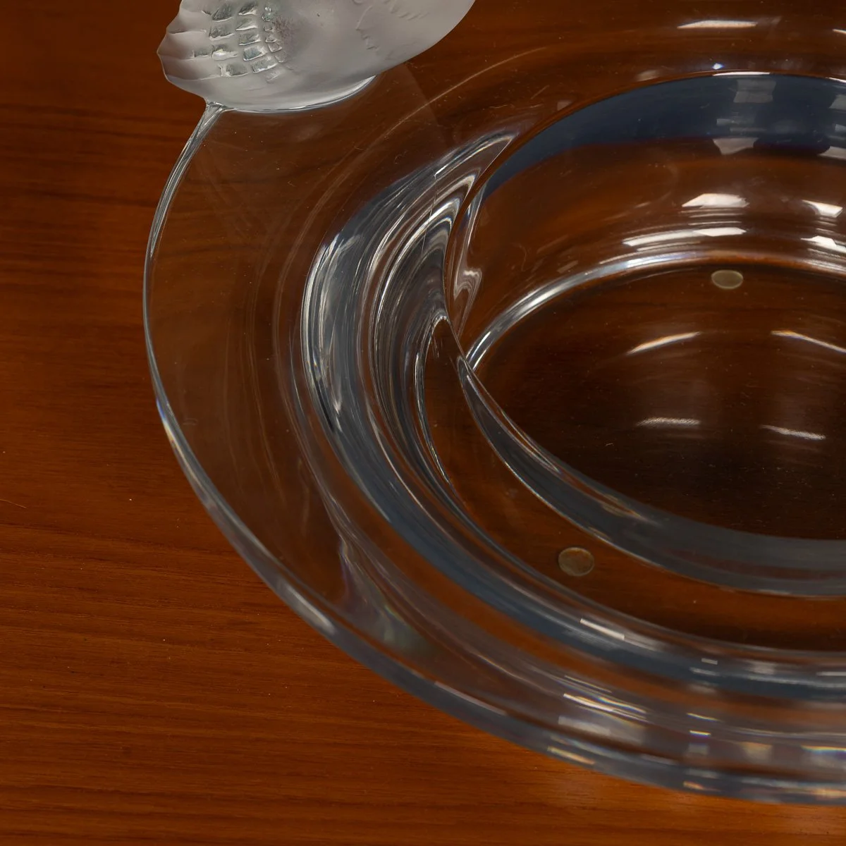 PUSHKINS.COM - B11421 - STUNNING 20thC FRENCH LALIQUE CRYSTAL BOWL %22DEUX MOINEAUX MOQUEURS%22 c.1990 - 08.jpg
