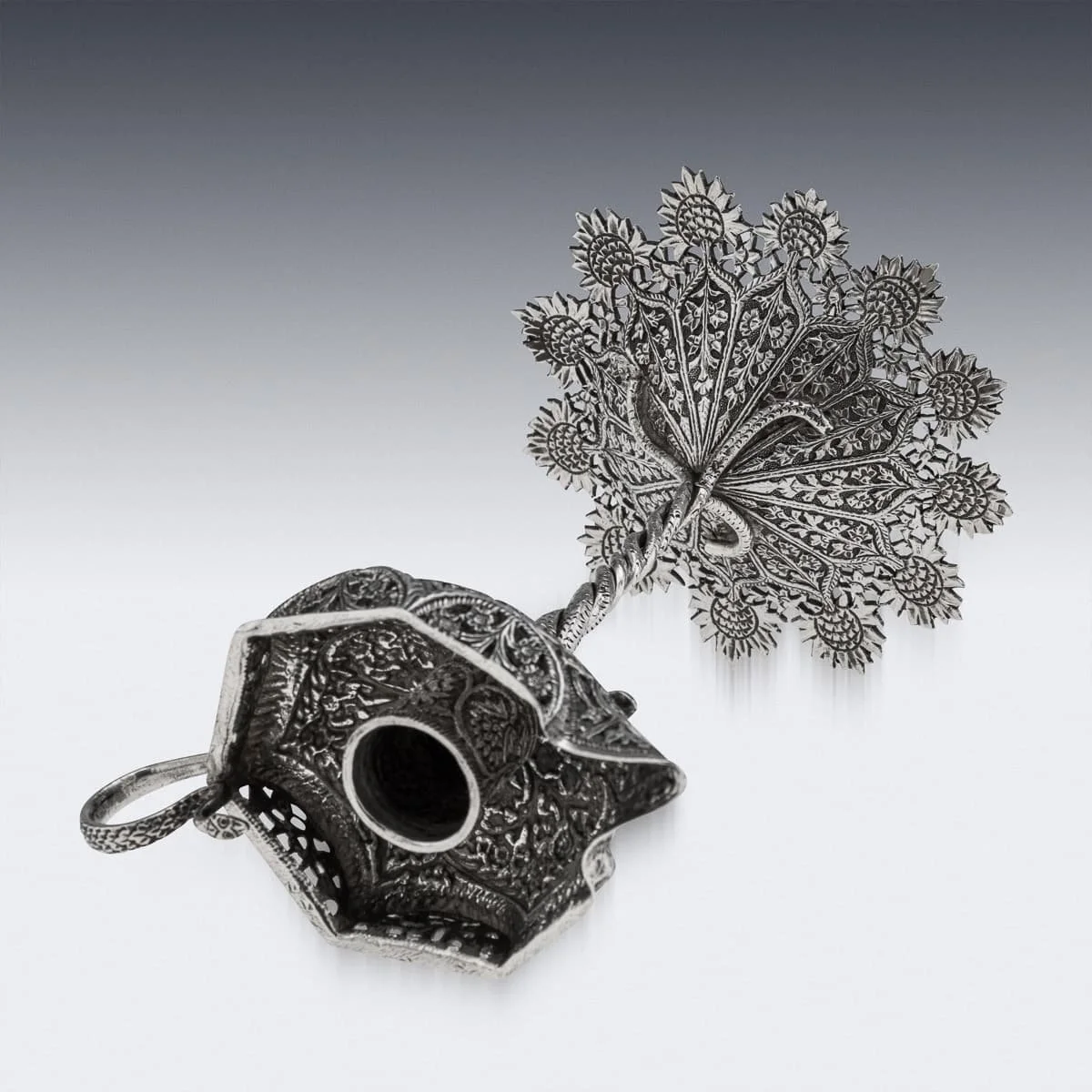 PUSHKINS.COM - A00212 - ANTIQUE 20thC INDIAN SOLID SILVER CHAMBERSTICK, KASHMIR c.1900 - 08.jpg