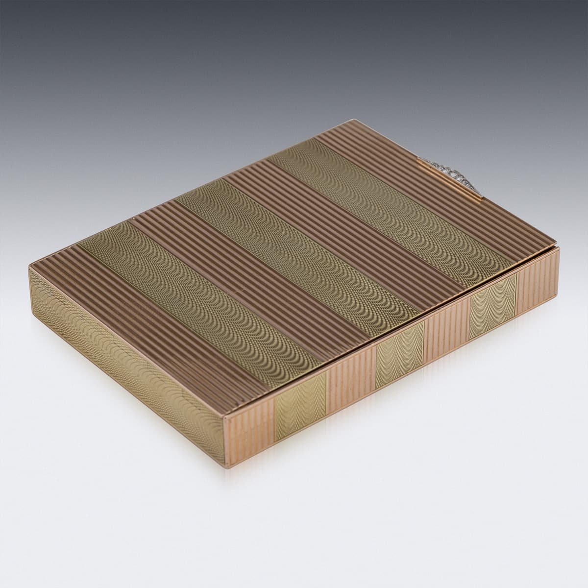 PUSHKINS.COM - C00168 - ANTIQUE 20thC FRENCH TWO COLOUR 14K GOLD CIGARETTE CASE, CHARLTON & CO c.1920 - 07.jpg
