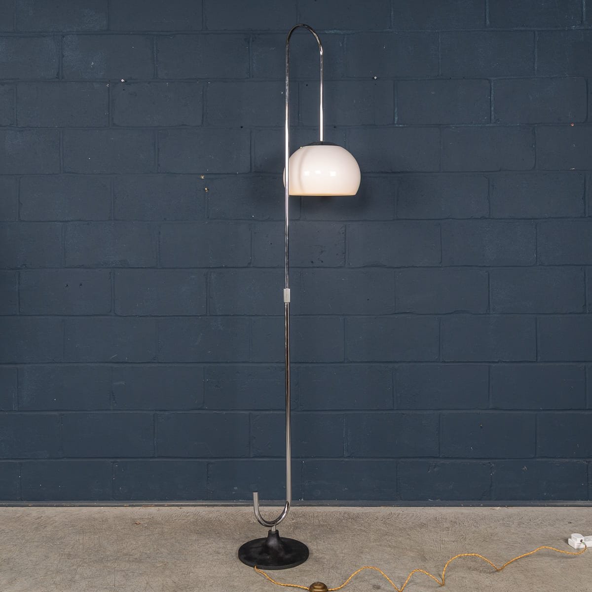 PUSHKINS.COM - B12010 - VINTAGE 20thC ITALIAN CHROME FLOOR LAMP WITH OPALINE SHADE c.1970 - 07.jpg