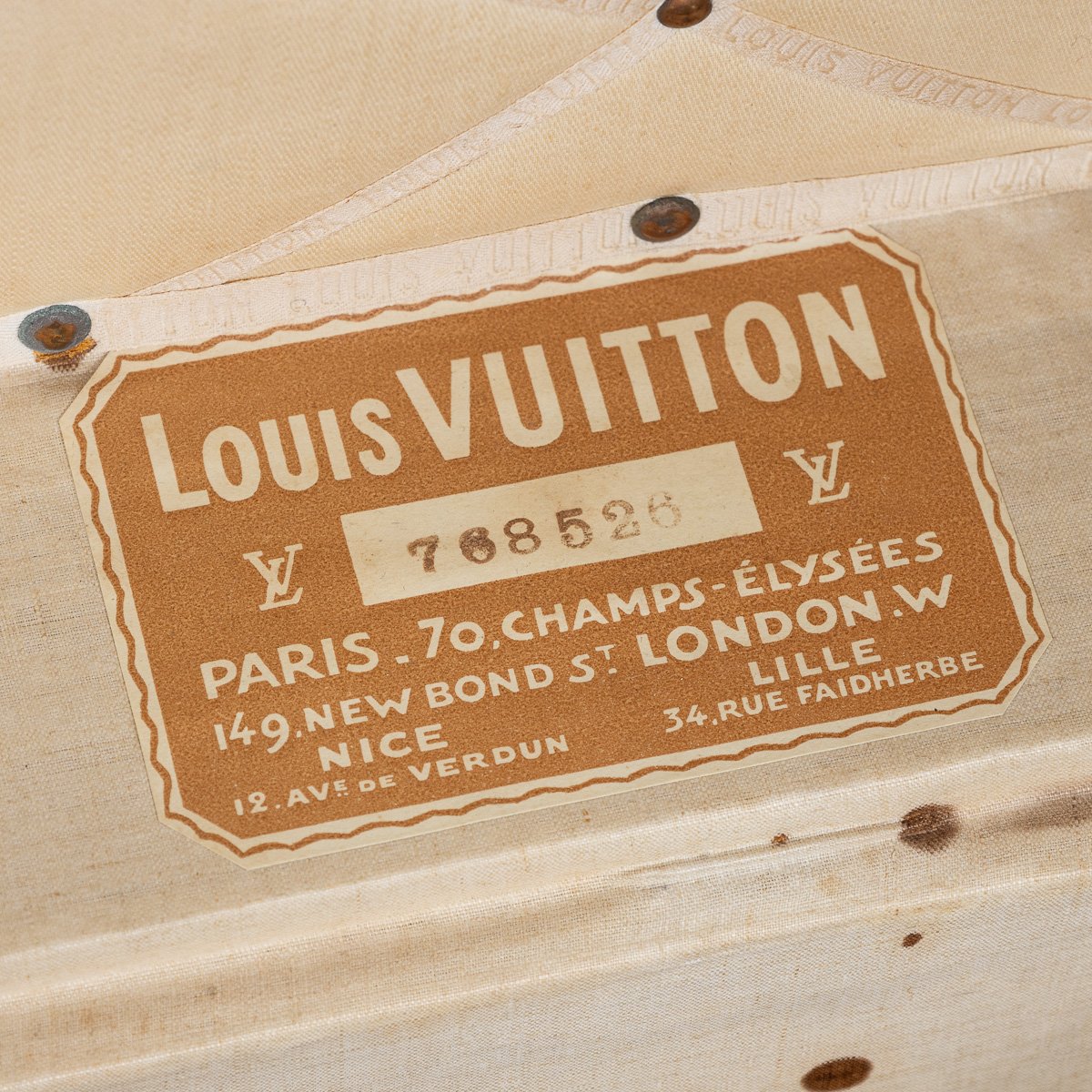 PUSHKINS.COM - B11308w - ANTIQUE 20thC LOUIS VUITTON HAT TRUNK IN MONOGRAM CANVAS, FRANCE c.1920 - 13.jpg