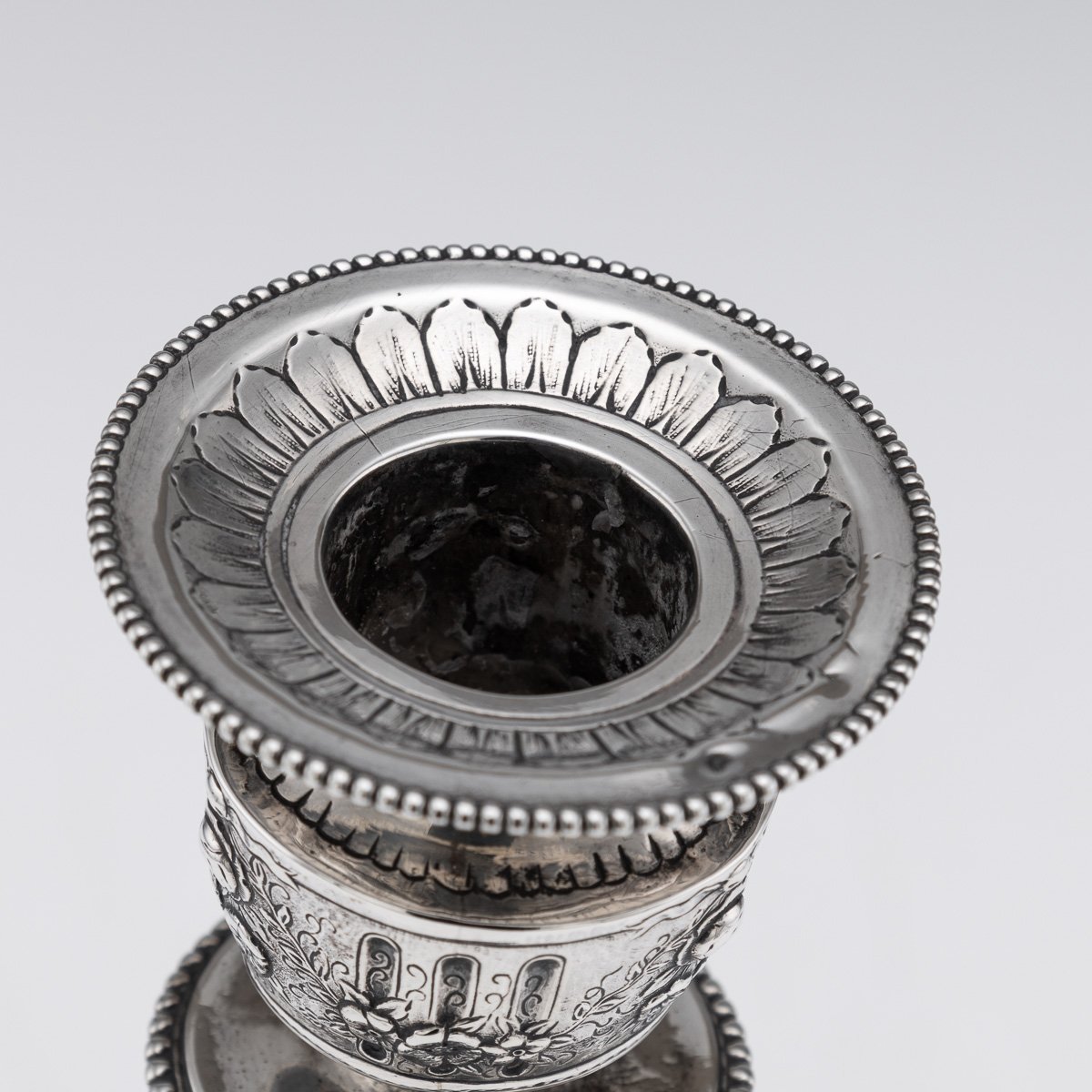 PUSHKINS.COM - J12510 - ANTIQUE 19thC GERMAN PAIR OF SOLID SILVER CANDELESTICKS, HANAU c.1870 -  09.jpg