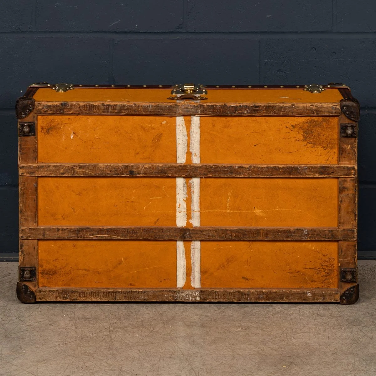 PUSHKINS.COM - B11872 - ANTIQUE 20thC LOUIS VUITTON CABIN TRUNK IN ORANGE VUITTONITE CANVAS c.1905 - 08.jpg