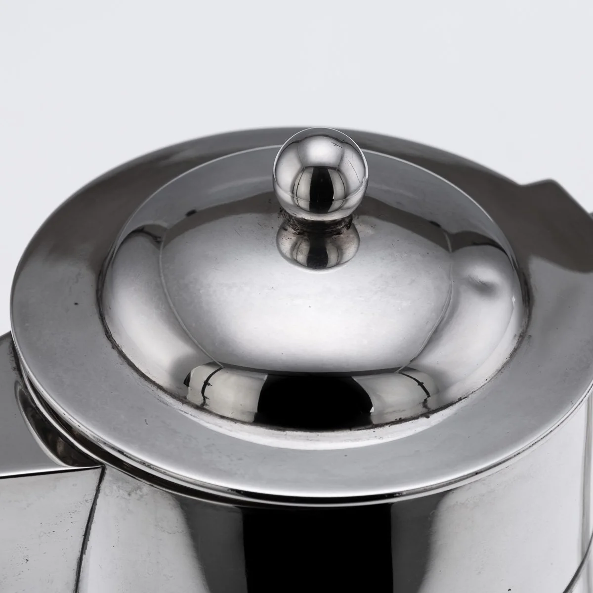 PUSHKINS.COM - A00137 - ANTIQUE 20thC ENGLISH SOLID SILVER & CUT GLASS LARGE CLARET JUG, LONDON c.1906 - 12.jpg