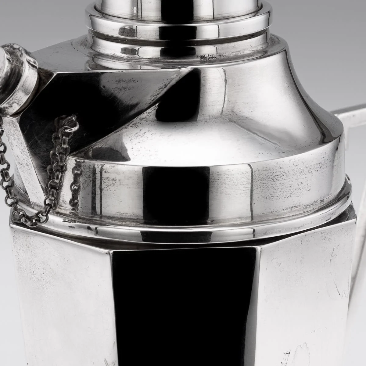 PUSHKINS.COM - J12075 - VINTAGE 20thC ENGLISH SOLID SILVER ART DECO COCKTAIL SHAKER c.1934 - 12.jpg