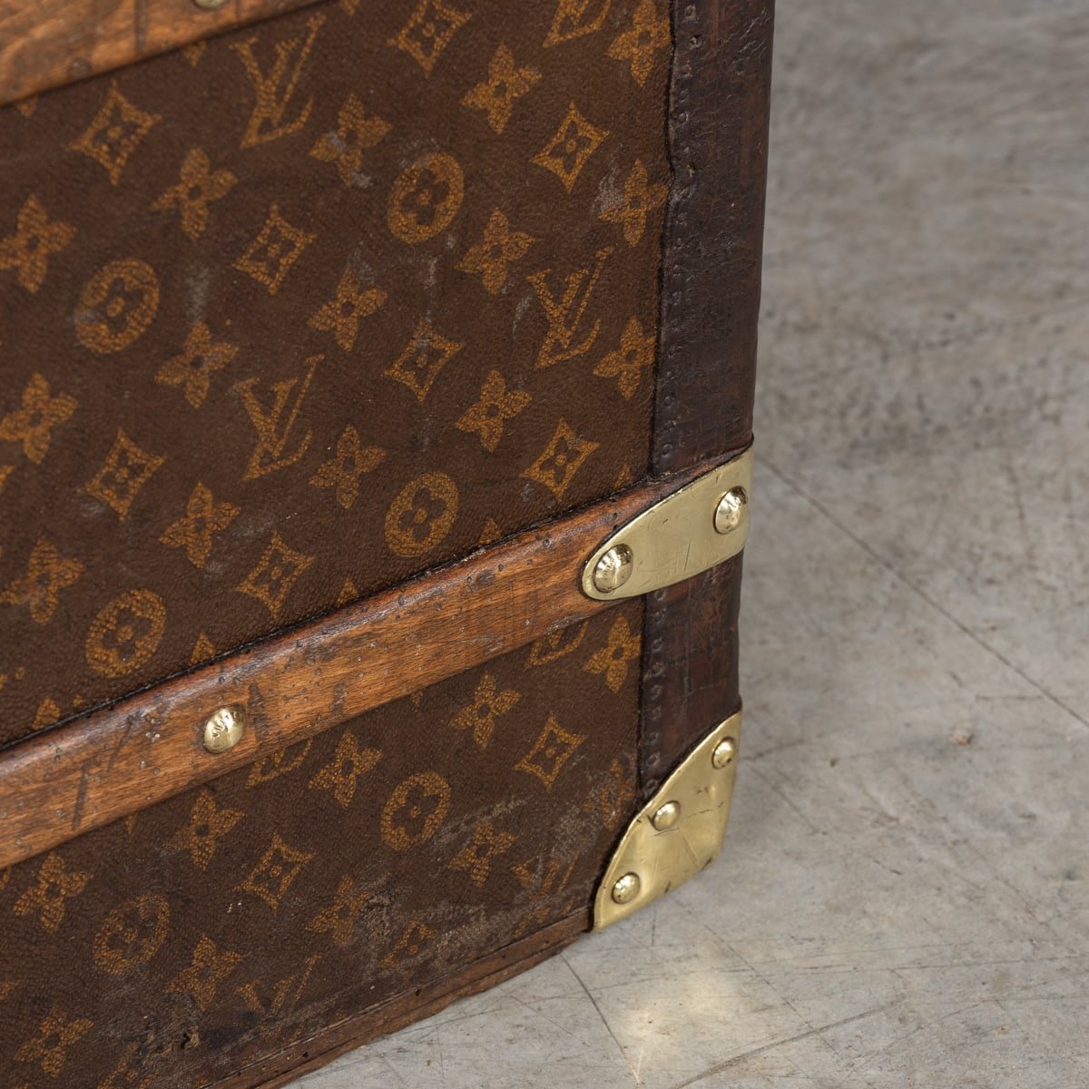 PUSHKINS.COM - B11230 - ANTIQUE 20thC LOUIS VUITTON MALLE HAUTE TRUNK IN MONOGRAM CANVAS, FRANCE c.1910 - 22.jpg