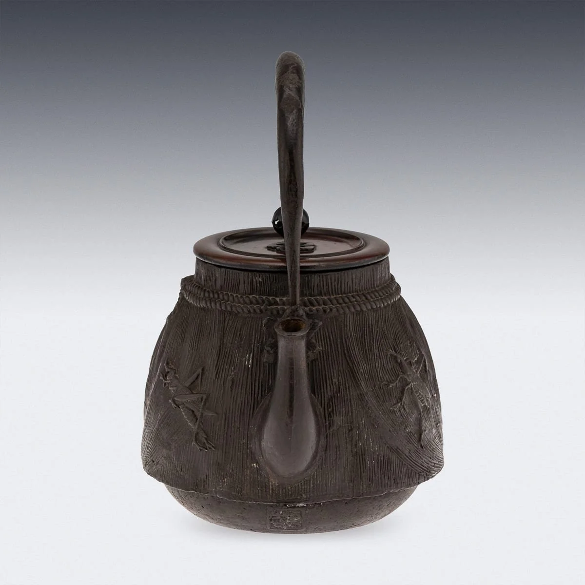 PUSHKINS.COM - G11927 - ANTIQUE 19thC JAPANESE CAST IRON 'RYUBUNDOA' CARVED TETSUBIN KETTLE c.1890 - 08.jpg