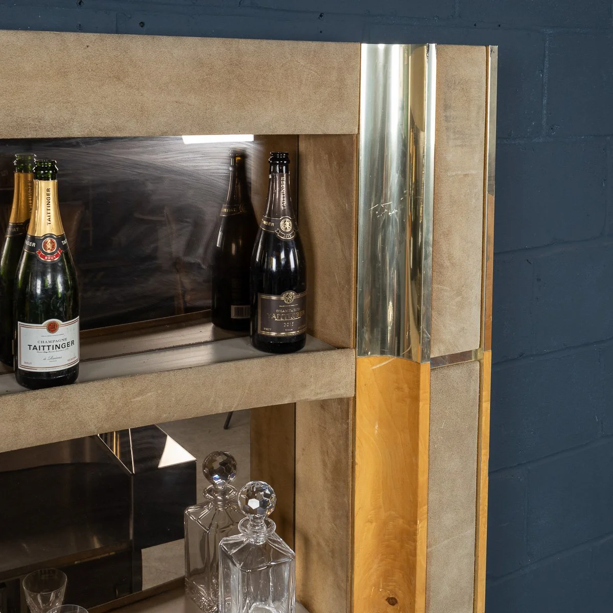 PUSHKINS.COM - B11467 - VINTAGE 20thC ITALIAN STANDING WET BAR BY WILLY RIZZO c.1970 - 50.jpg