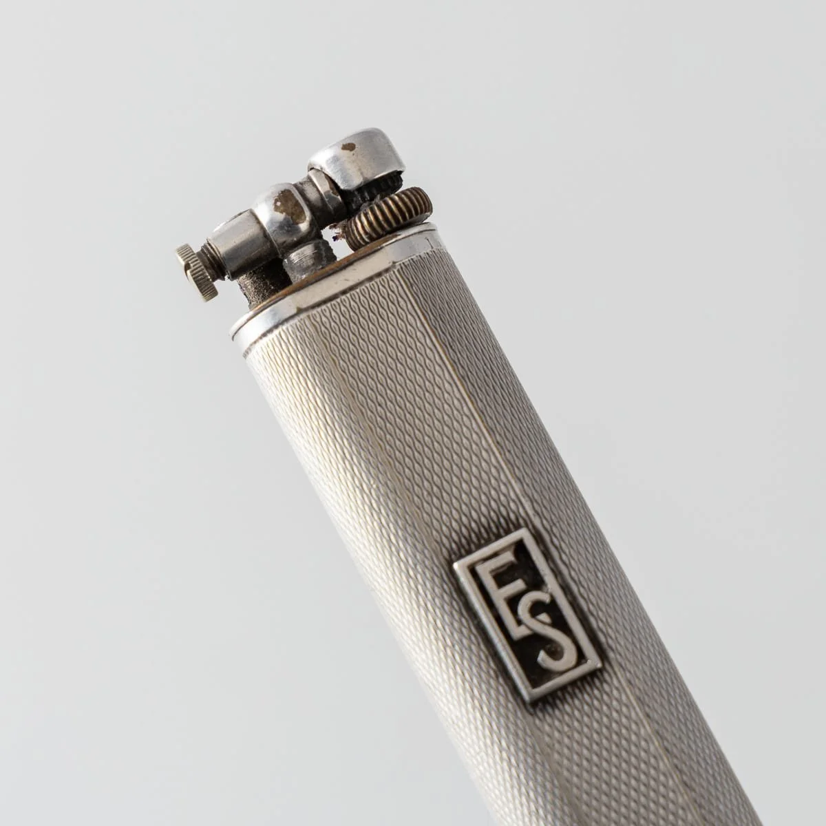 PUSHKINS.COM - D11978 - VINTAGE 20thC SILVER PLATED 'SYLPHIDE' LIGHTER BY DUNHILL, MADE IN ENGLAND - 21.jpg