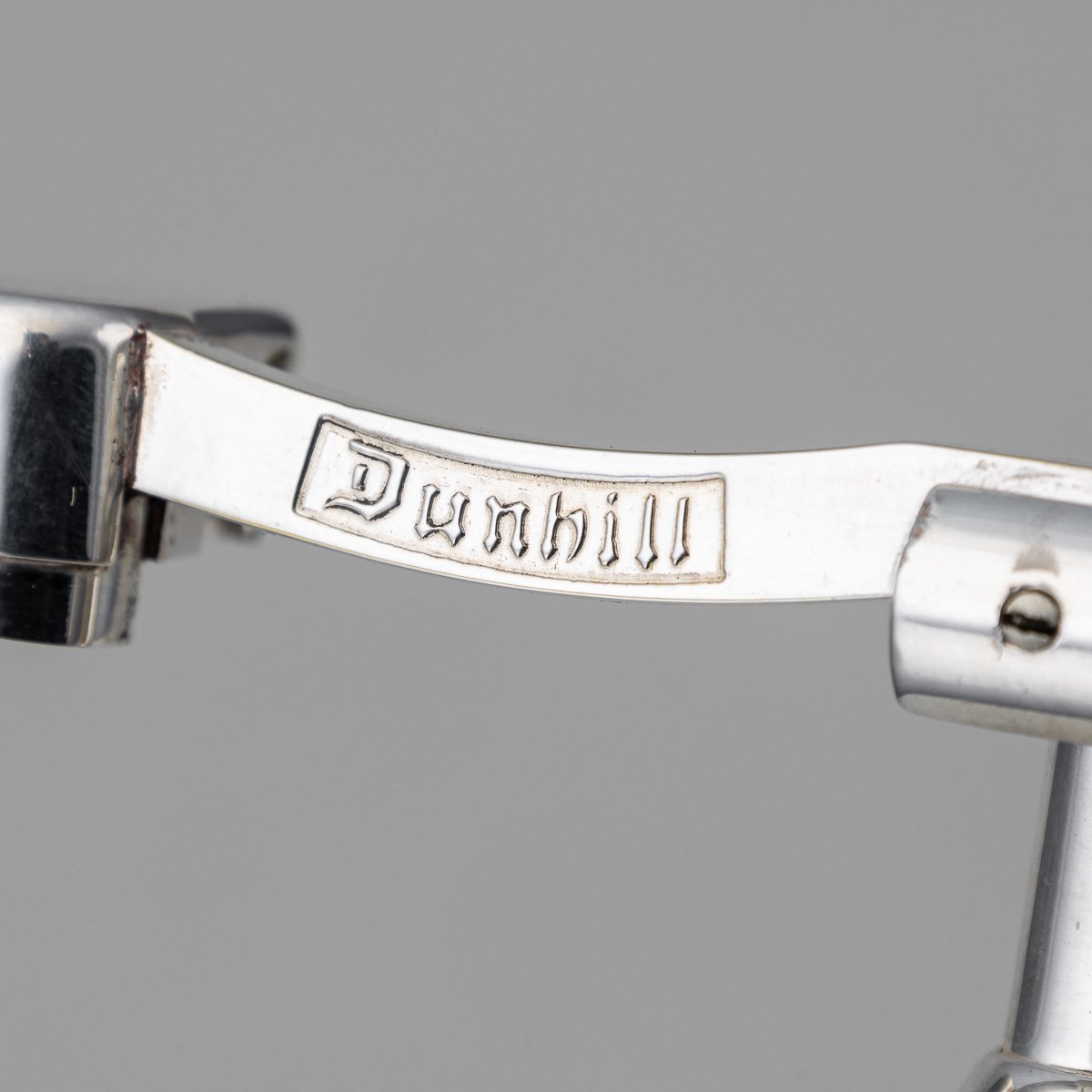 PUSHKINS.COM - D11367 - VINTAGE 20thC SNAKESKIN LEATHER & SILVER PLATED DUNHILL TABLE LIGHTER c.1960 - 09.jpg