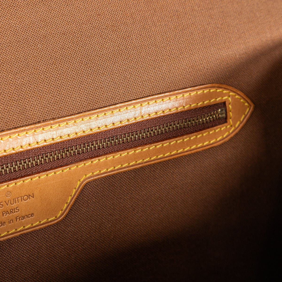 PUSHKIN'S - 20thC LOUIS VUITTON %22BELL AIR%22 HANDBAG IN MONOGRAM CANVAS, MADE IN FRANCE c.1990 - 18.jpg