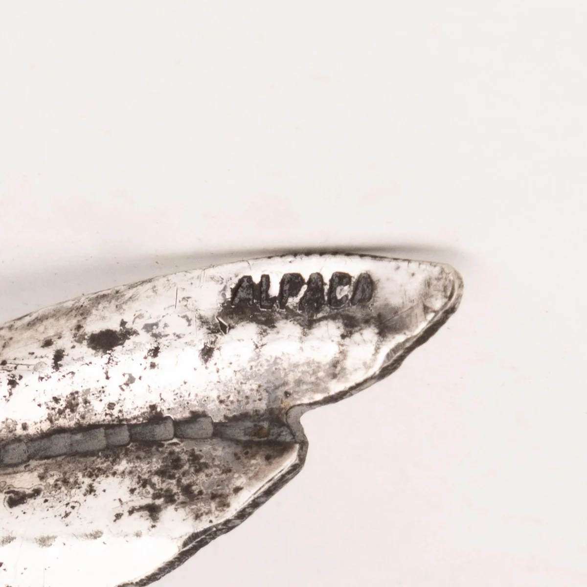 PUSHKINS.COM - Z12156 - VINTAGE 20thC MEXICAN NOVELTY ARTICULATED FISH IN ALPACA SILVER c.1950 - 16.jpg