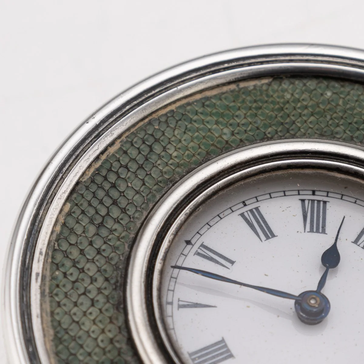 PUSHKINS.COM - J12503 - ANTIQUE 20thC EDWARDIAN SOLID SILVER & SHAGREEN DESK CLOCK, LONDON c.1910 -  09.jpg
