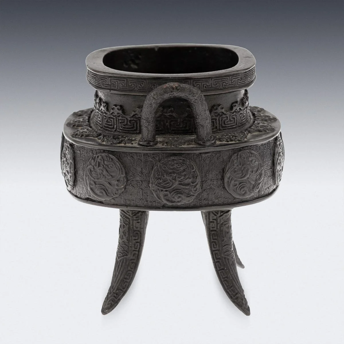 PUSHKINS.COM - G11929b - ANTIQUE 19thC JAPANESE BRONZE VESSEL IN THE STYLE OF THE 17thC EDO PERIOD - 08.jpg