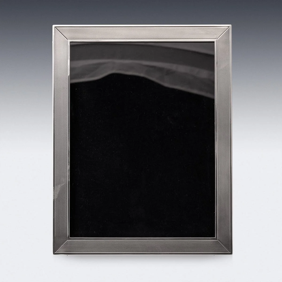 PUSHKINS.COM - D11890 - VINTAGE 20thC SOLID SILVER PHOTOGRAPH FRAME BY INDUSTRIA ARGENTINA - 04.jpg