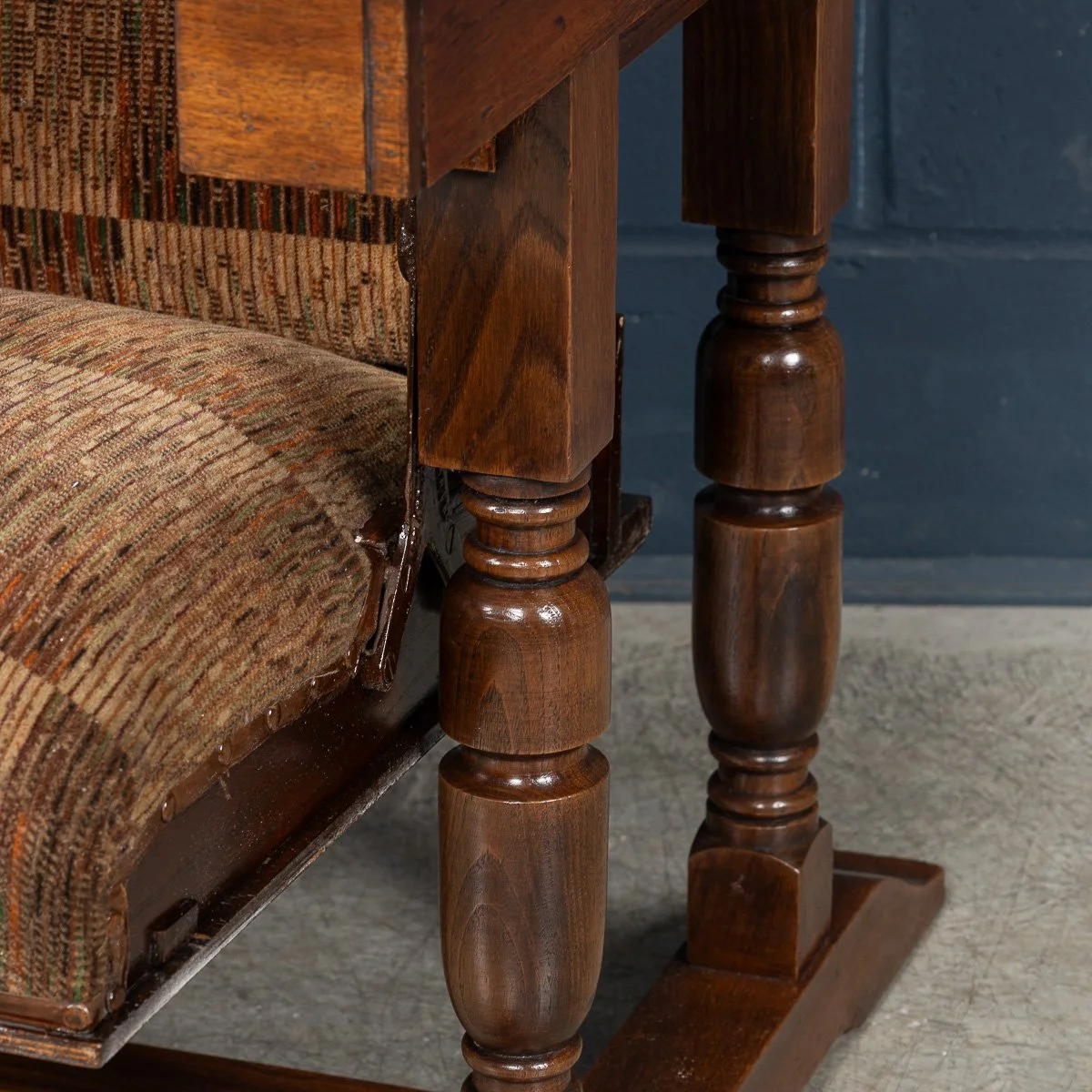 PUSHKINS.COM - B11465 - 20thC ENGLISH METAMORPHIC %22SETTEE TABLE%22 BY R. HAMP & CO, NORTHAMPTON c.1930 - 18.jpg