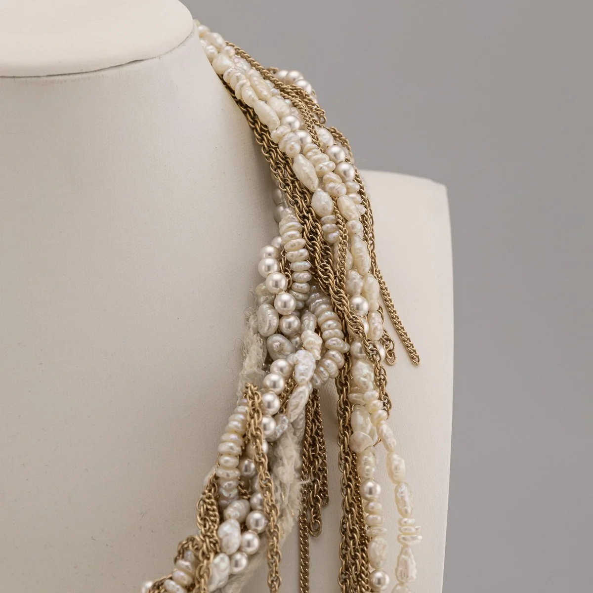 PUSHKINS.COM - B11793 - VINTAGE 20thC CHANEL SAUTOIR, FRANCE - 5.jpg