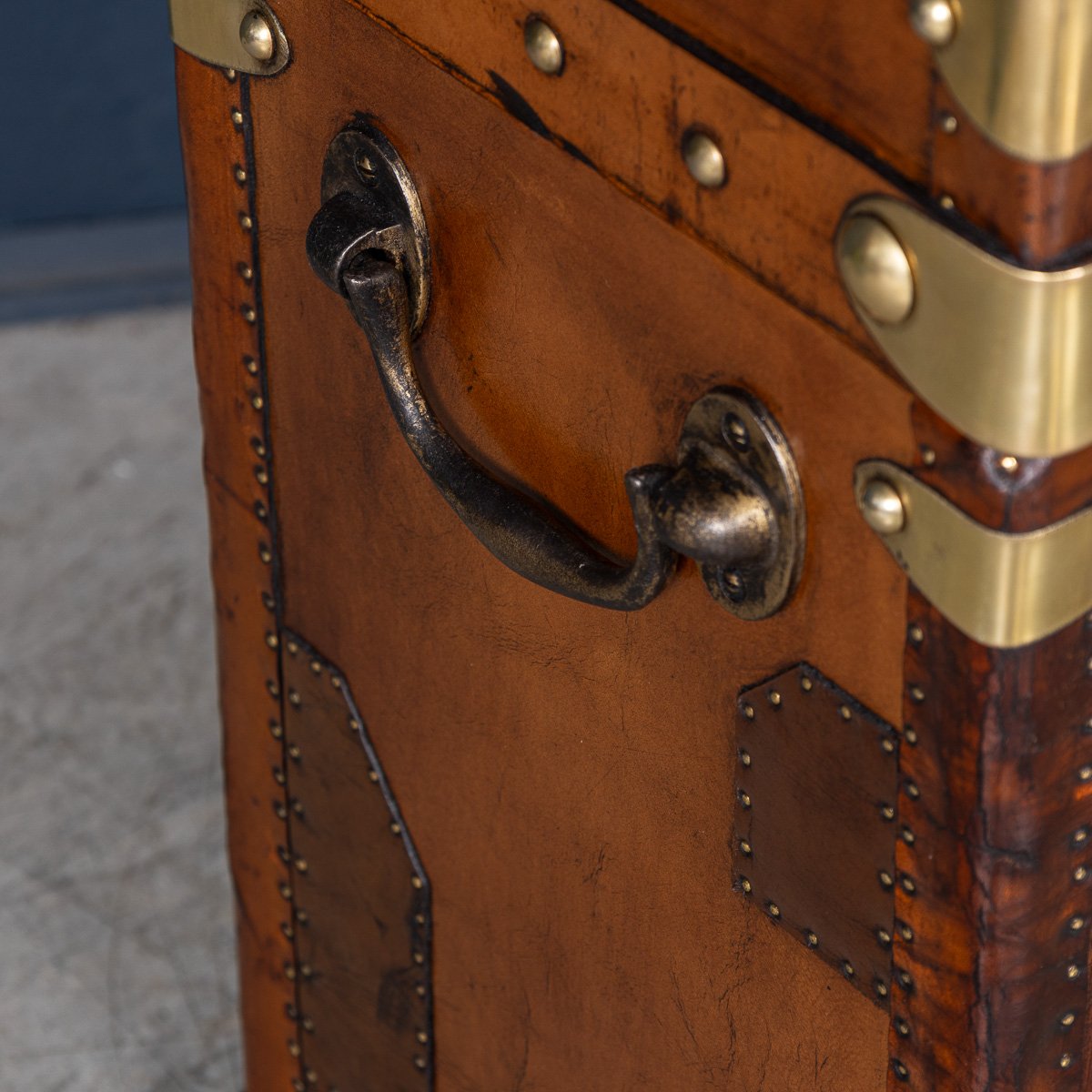 PUSHKINS.COM - B11408d - 20thC PAIR OF LEATHER CLAD ENGLISH ARMY : NAVY STYLE TRUNKS - 20.jpg