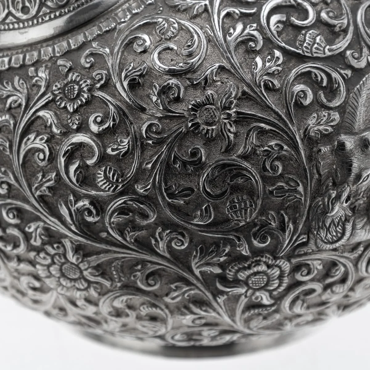 PUSHKINS.COM - A00251 - ANTIQUE 20thC INDIAN KUTCH SOLID SILVER WATER JUG : EWERATTRIBUTED TO OOMERSI MAWJI c.1900 - 20.jpg
