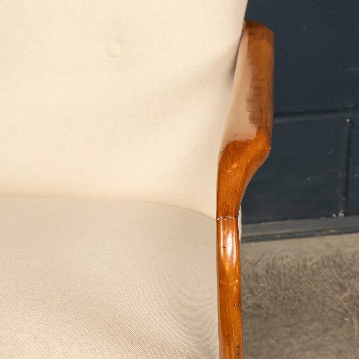 PUSHKINS.COM - B12788d - VINTAGE 20thC ITALIAN WHITE FABRIC ARMCHAIR IN THE MANNER OF PAOLO BUFFA c.1960 - 13.jpg