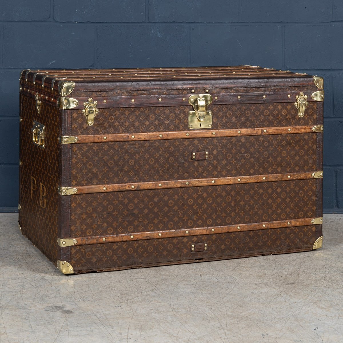 PUSHKINS.COM - B11230 - ANTIQUE 20thC LOUIS VUITTON MALLE HAUTE TRUNK IN MONOGRAM CANVAS, FRANCE c.1910 - 03.jpg