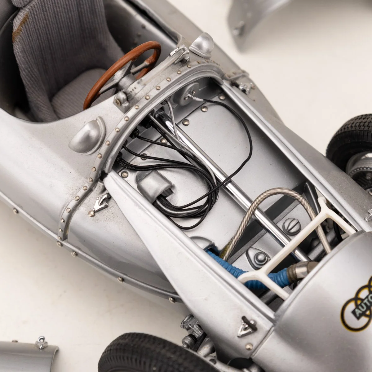 PUSHKINS.COM - Z12464 - VINTAGE 20thC CMC 1:18 SCALE AUTO UNION TYPE D RACING CAR c.1938 - 10.jpg