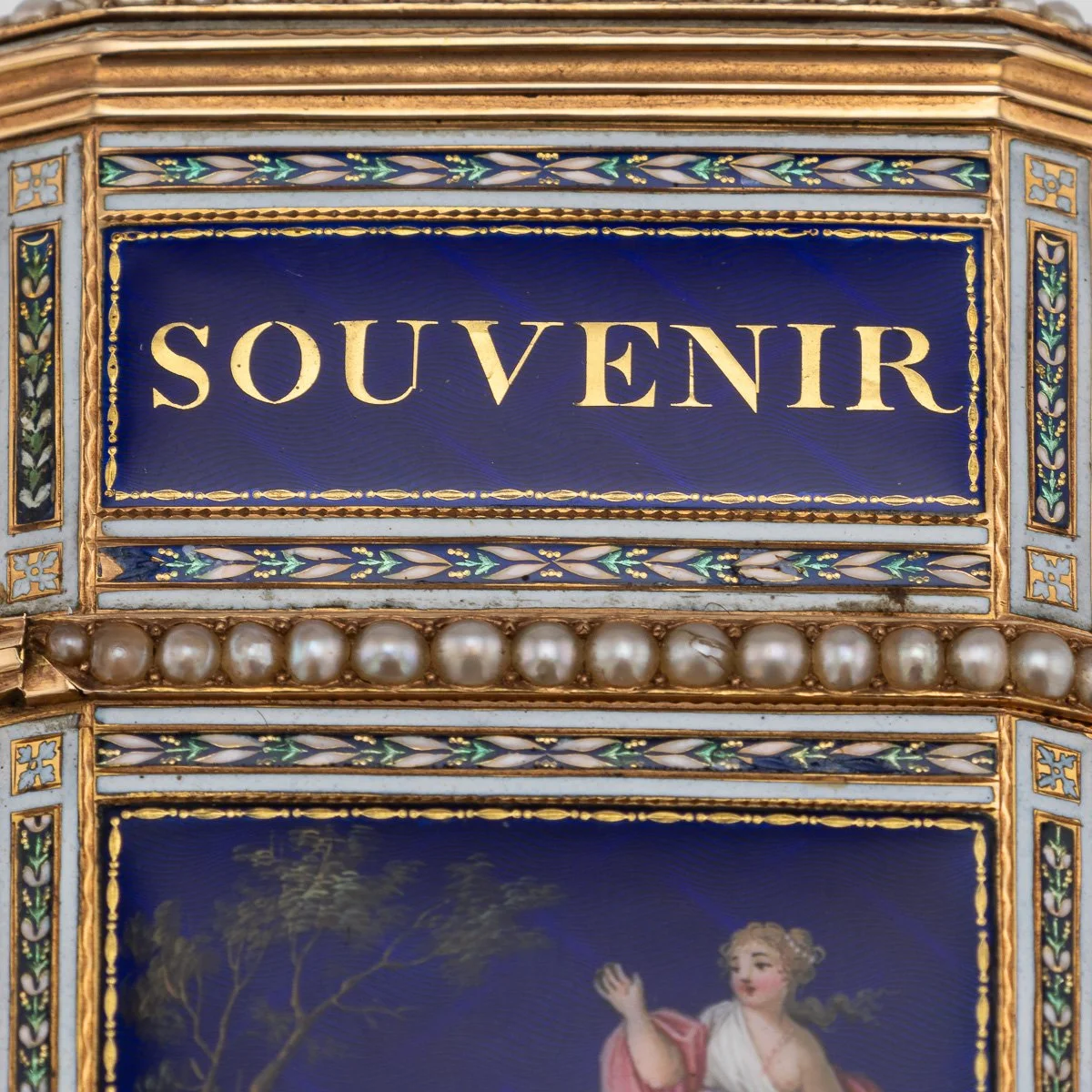 PUSHKINS.COM - A00143 - ANTIQUE 18thC SWISS GOLD, ENAMEL & SEED PEARL AIDE MEMOIRE "SOUVENIR" BOX c.1790 - 14.jpg