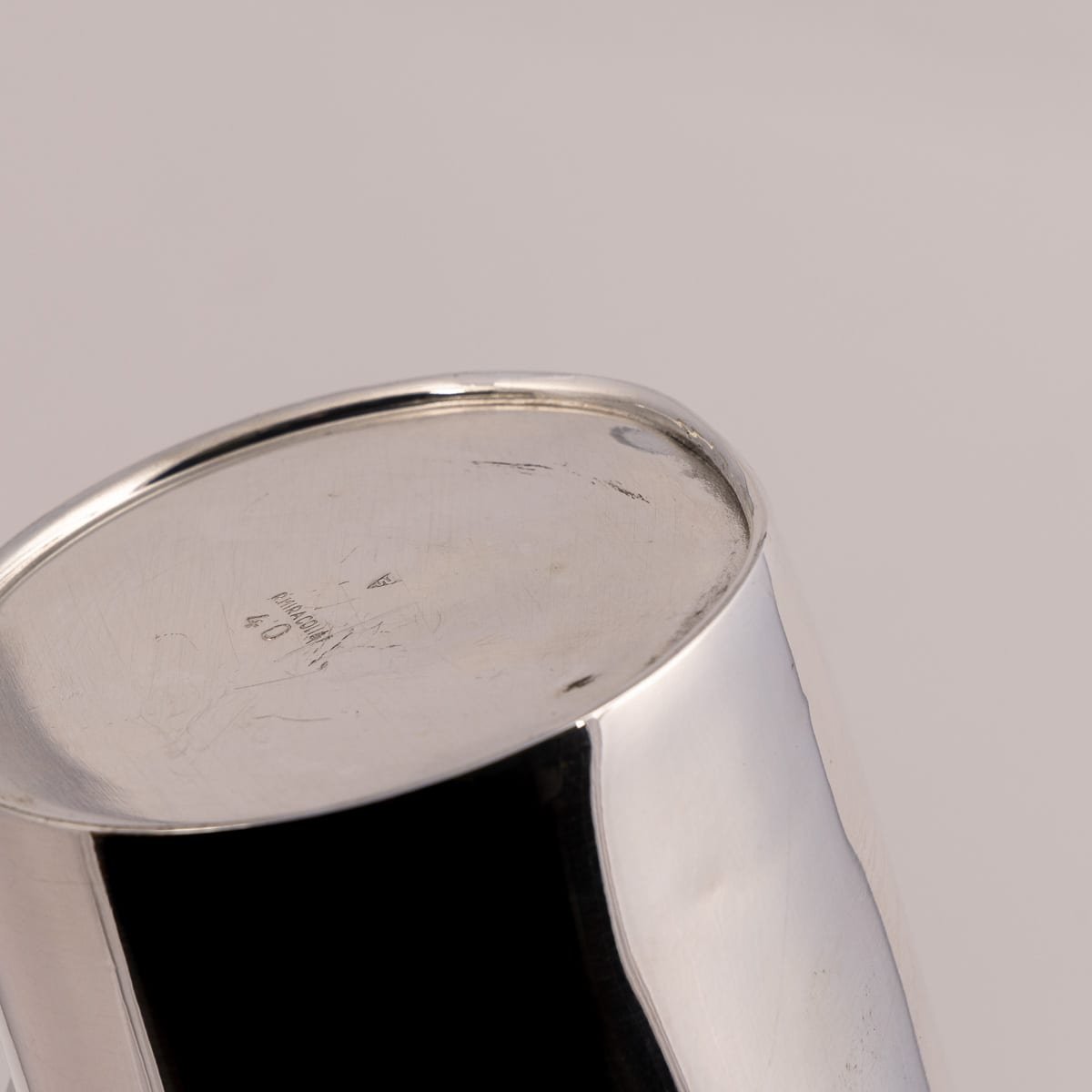 PUSHKINS.COM - B11837 - 20thC ITALIAN SILVER PLATED NOVELTY 'CAMPARI BOTTLE' COCKTAIL SHAKER c.1970 - 16.jpg