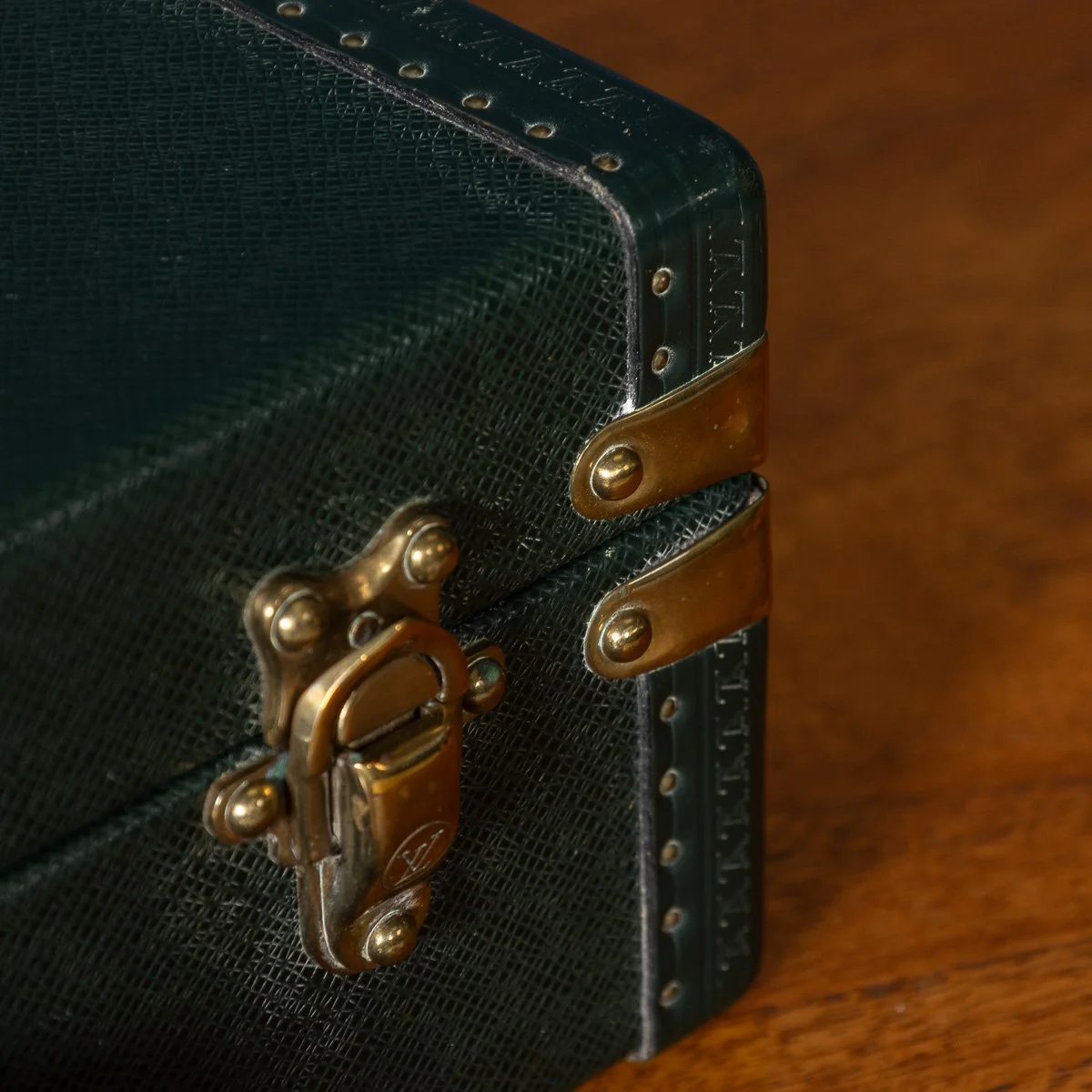 PUSHKINS.COM - B11505 - 20thC LOUIS VUITTON PRESIDENTIAL BRIEFCASE IN GREEN "TAIGA" LEATHER, FRANCE - 25.jpg