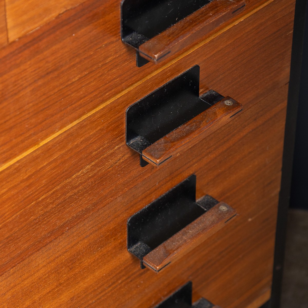PUSHKINS.COM - D11122 - VINTAGE 20thC ITALIAN CHEST OF DRAWERS BY ICO PARISI FOR MIM ROMA c.1950 - 13.jpg