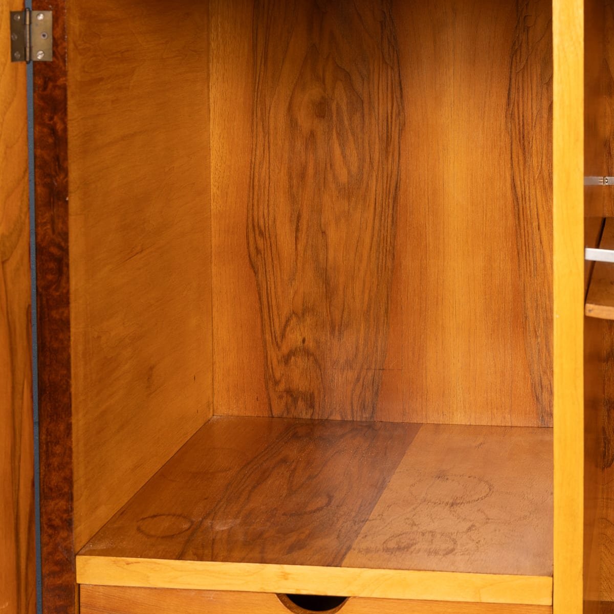 PUSHKINS.COM - B11838 - VINTAGE 20thC ITALIAN DRY BAR CABINET WITH 'WOVEN' FRONT DECOR ON STAND c.1960 - 23.jpg