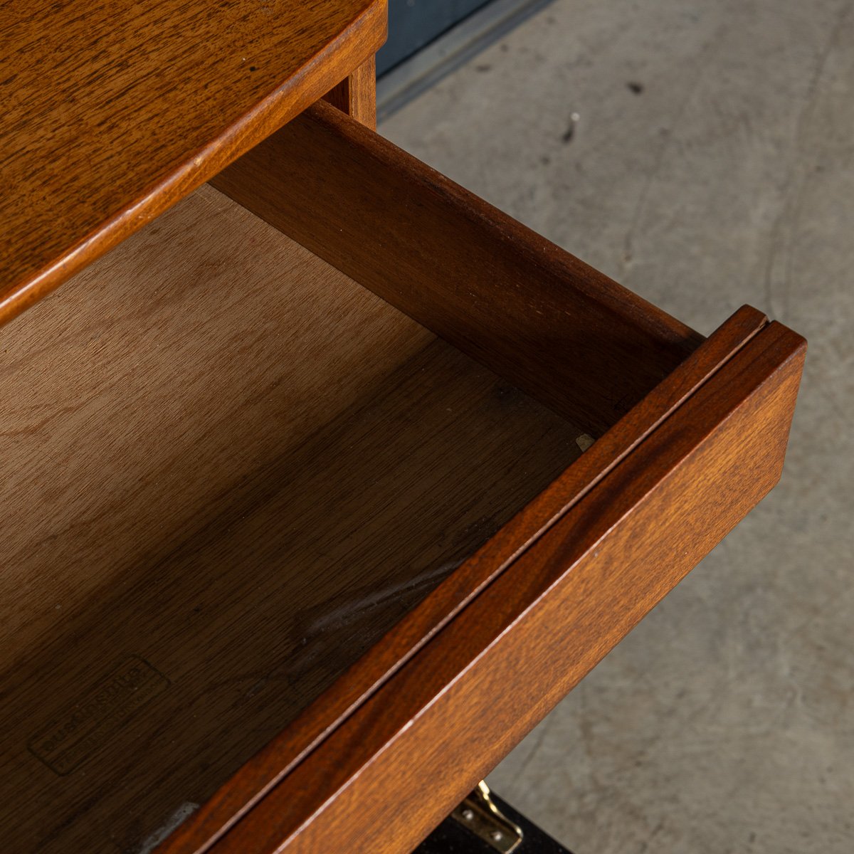 PUSHKINS.COM - B11413 - VINTAGE 20thC ENGLISH TEAK SIDEBOARD c.1960 - 12.jpg