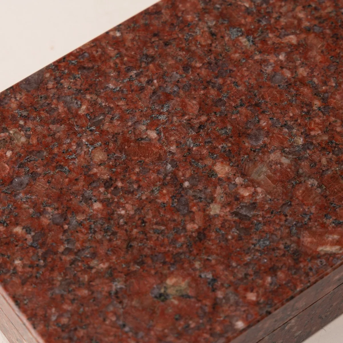PUSHKINS.COM - D11889 - VINTAGE 20thC ITALIAN RED FIRE GRANITE BOX - 09.jpg