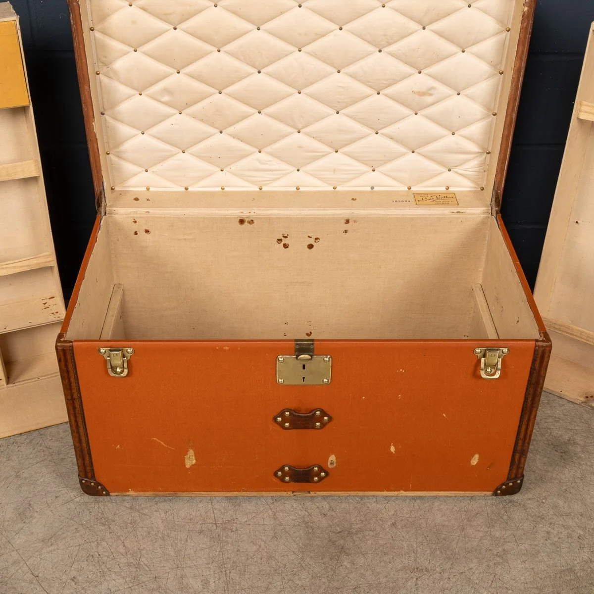 PUSHKINS.COM - B11873 - ANTIQUE 20thC LOUIS VUITTON COURIER TRUNK IN ORANGE VUITTONITE CANVAS c.1905 - 13.jpg