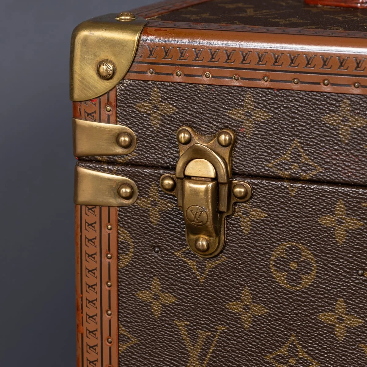 PUSHKIN'S - MID 20thC LOUIS VUITTON VANITY CASE IN MONOGRAM CANVAS, MADE IN FRANCE c.1960 - 17.jpg