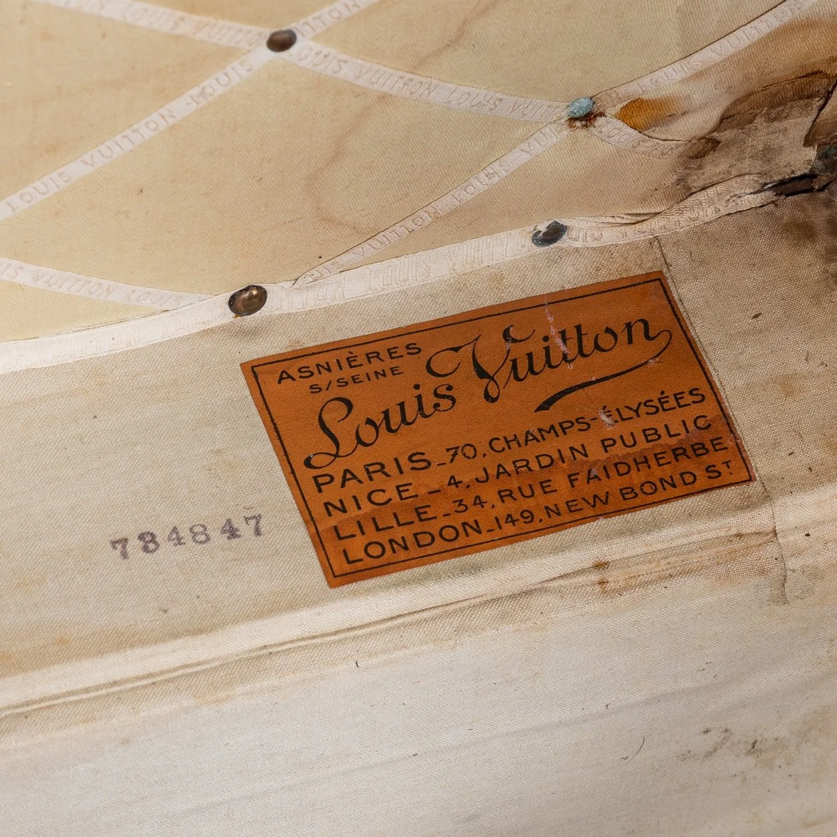 PUSHKIN'S - ANTIQUE 20thC LOUIS VUITTON HAT TRUNK IN MONOGRAM CANVAS, PARIS c.1920 - 12.jpg